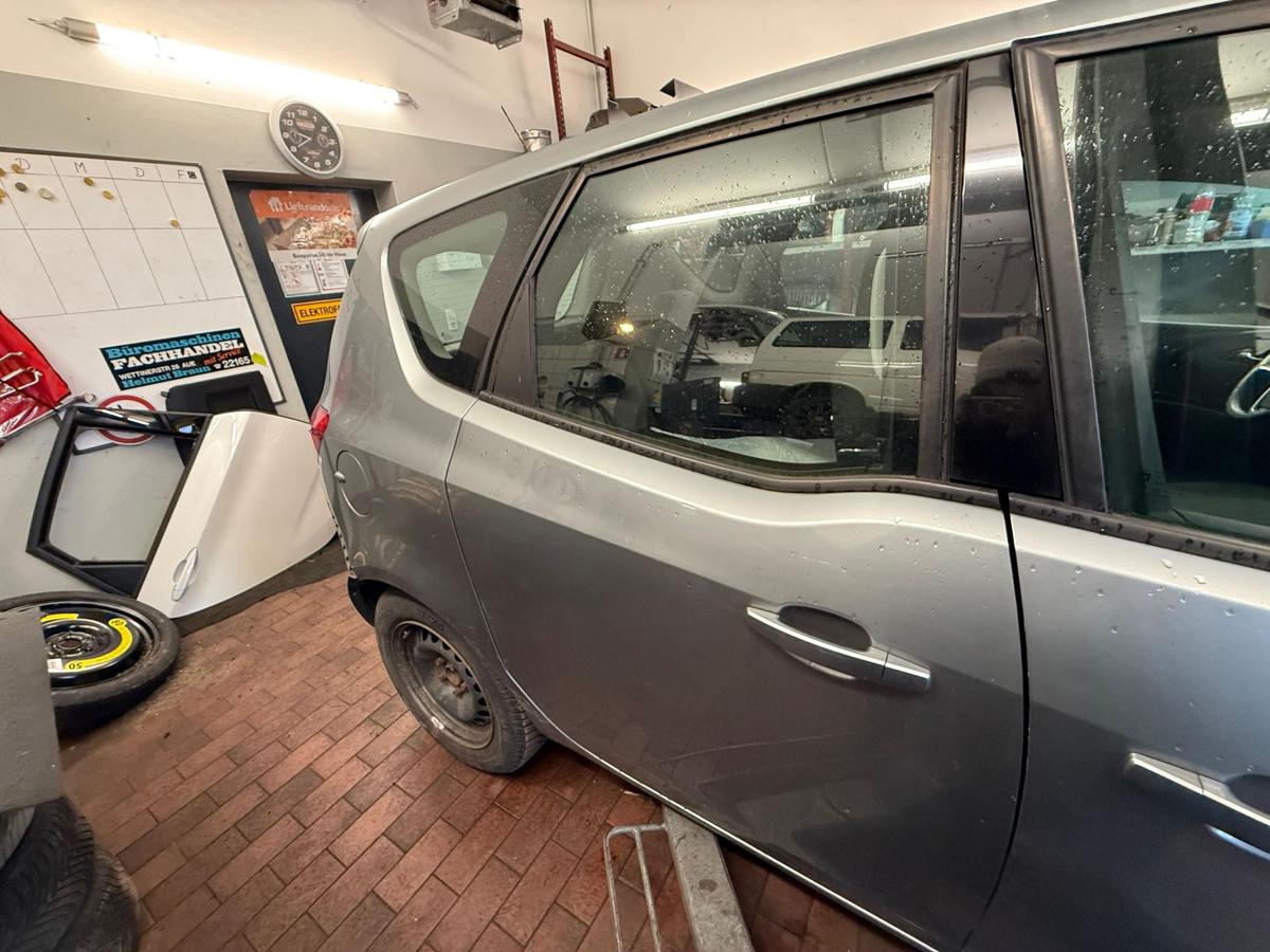 Opel Meriva B BJ10 original T&uuml;r hinten rechts Z179 Silbersee Metallic Rohbau